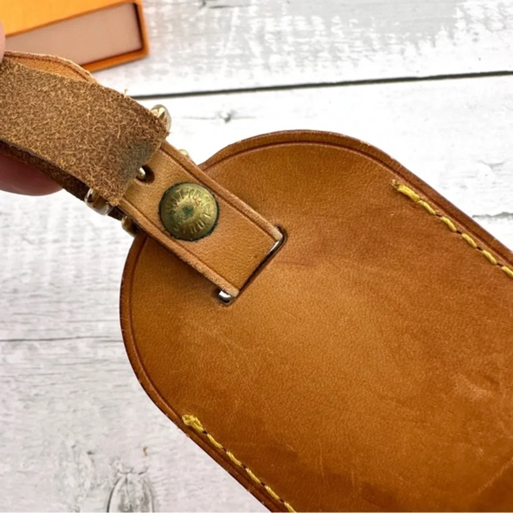 AUTHENTIC Vachetta Leather Luggage tag and loop.